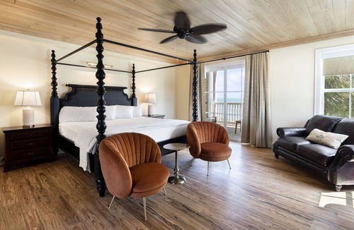 Marathon Hotel | Grassy Flats Resort & Beach Club
