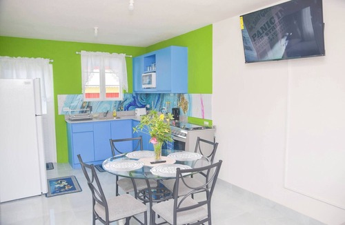Ivy Apartment | Grateful 3bd A by Zenbreak