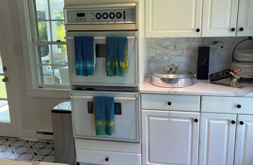 Bozman House | GRATITUDE FARM - A Tranquil Waterfront Renovated Farmhouse - Bozman, MD