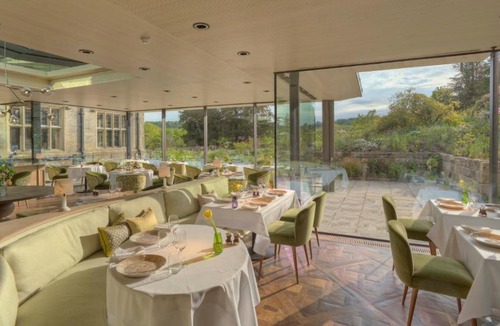 West Hoathly Hotel | Gravetye Manor
