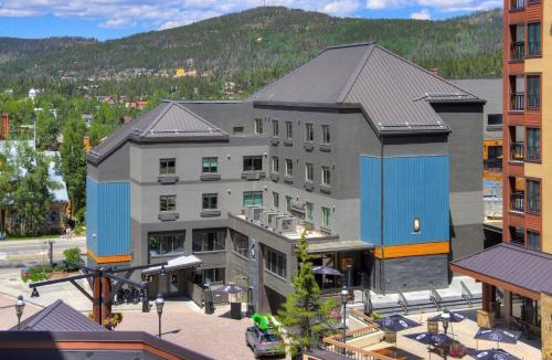 Peak 9 Hotel | Gravity Haus Breckenridge