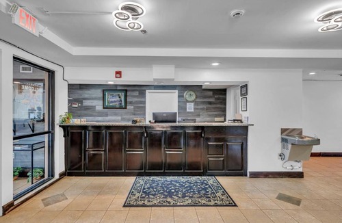Gray Hotel | Gray Inn & Suites