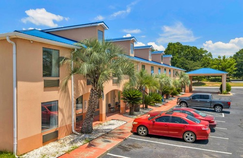 Gray Hotel | Gray Inn & Suites
