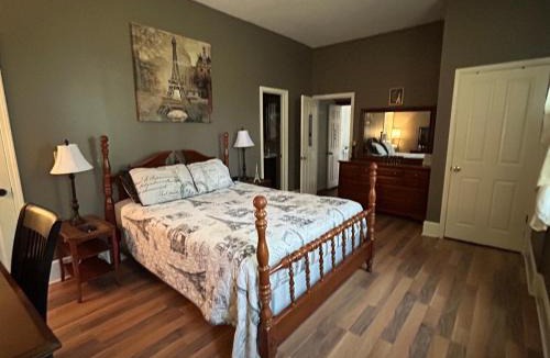 Albion Bed & Breakfast | Graystone Manor