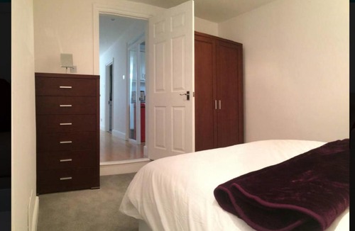 Walpole Apartment | Great 2 BED in Northfields with private garden