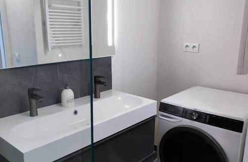 Center Apartment | Great 3 room apartment in Evry 35 mins from Paris