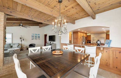 Hollywood Beach House | Great 4 Families, Walk 2 Beach, Amazing Ocean View