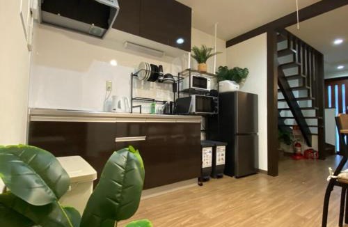 Fukushima Apartment | Great access to Umeda,USJ,Namba, Kyoto,Kobe Private old house