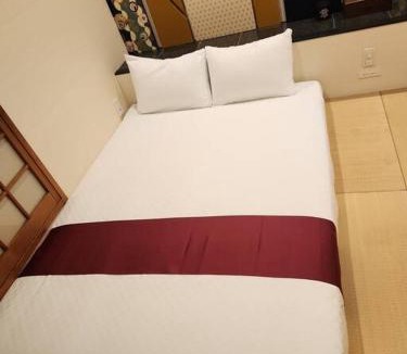 Shin-Osaka Apartment | Great access to USJ and Dotonbori! Up to 8 people can stay NETFLIX