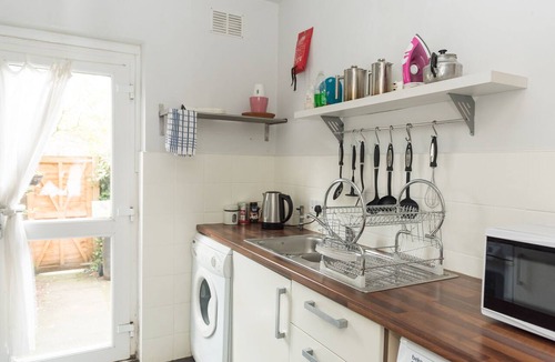 Belfast City Centre Apartment | Great Central Location/Parking/4 Beds