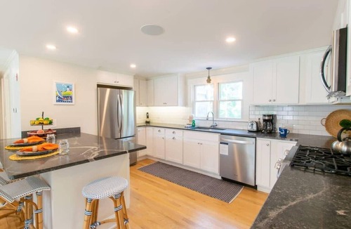 North Chatham House | Great Chatham Location w/Hot Tub, Near Beach!