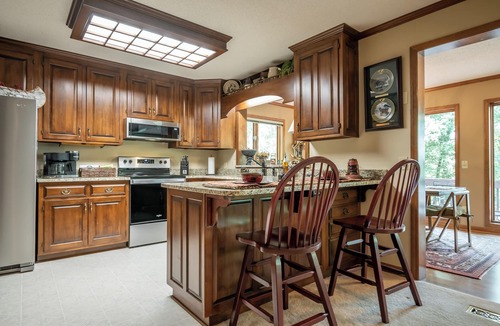 Reed Creek House | GREAT CLEMSON AND UGA GAME DAY RENTAL!nBeauty of Lake Hartwell at Skipping Rocks