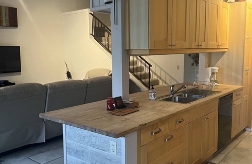 Horseshoe Bay House | Great Eclipse viewing location Charming 2-bedroom townhome