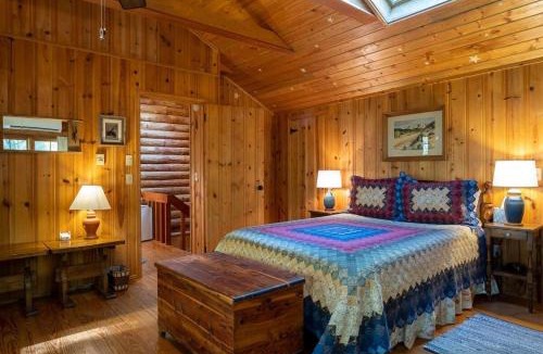 Brevard House | Great Escape Cabin · Great Escape Cabin in Connestee Falls