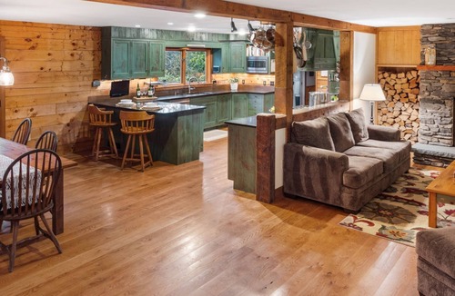 Dover Plains Cabin | GREAT ESCAPE FROM THE CITY, WITHIN 15 MINUTES OF MANY WEDDING VENUES. INQUIRE!