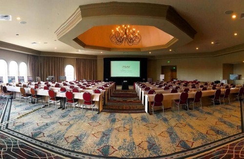 Florida Central Atlantic Coast House | Great Find! 2 Great Units for Families, Near Convention Center, Pool, Restaurant
