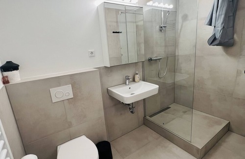 Erwitte Apartment | Great Flat 6 Beds 3 Bedroom Parking Wifi