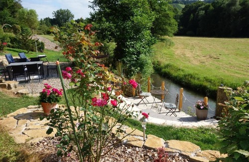 Kluesserath Apartment | Great flat in Klüsserath with large garden