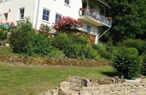 Kluesserath Apartment | Great flat in Klüsserath with large garden