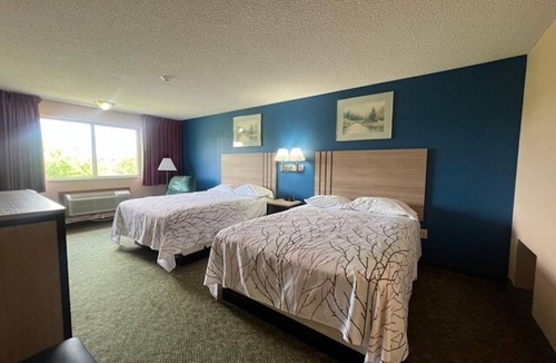 Marysville Hotel | Great for Extended Stays & Local Exploration | 2 Queen Beds w/Free Parking
