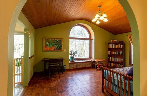 Bloomington House | Great for families, graduation or IU sporting events
