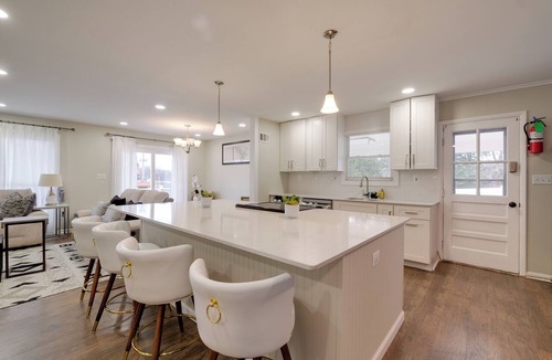 Goddard Apartment | Great for Gatherings! Modern Lanham Duplex