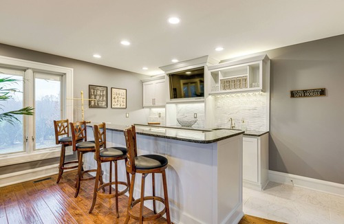 Springfield House | Great for Groups: Home 3 Mi to Dtwn Springfield!