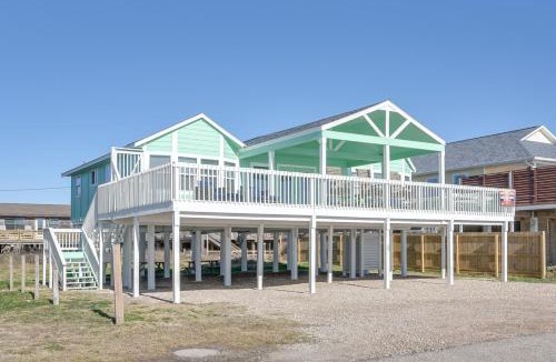 Surfside Beach House | Great for Groups: Oceanfront Surfside Beach Home!