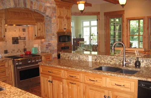 Spicer House | Great For Large Groups! Secluded retreat in the Woods!
