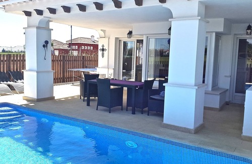 Torre-Pacheco Villa | Great Frontline Golf Villa With Private Pool And Free Wi-Fi