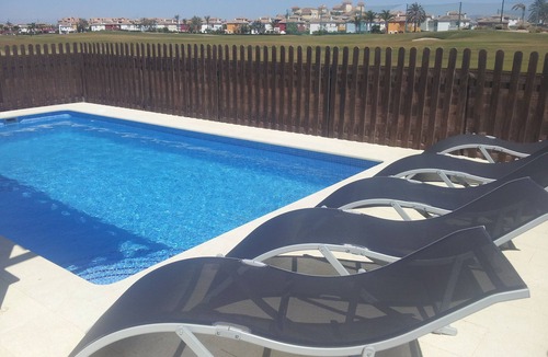 Torre-Pacheco Villa | Great Frontline Golf Villa With Private Pool And Free Wi-Fi