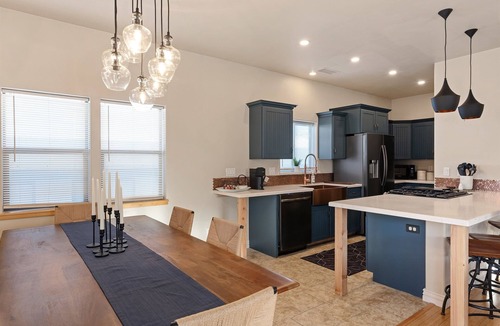 Jerome Apartment | Great Hillside Views, Full Kitchen, Near Shopping & Dining