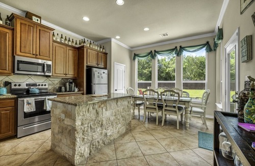Johnson City House | Great House in the heart of the Hill Country