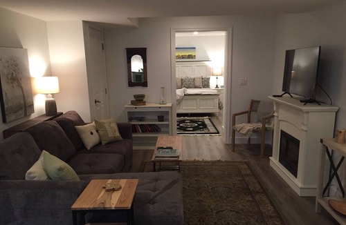 Langley House | Great Location in Fort Langley, minutes to the Fort to Fort Trail and Town.