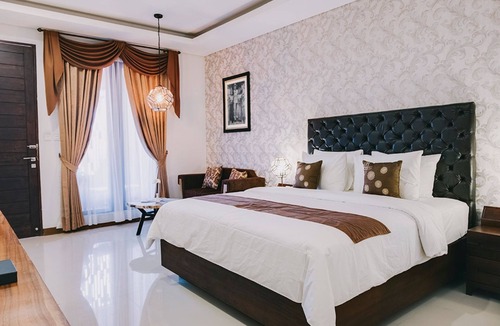 Petitenget Resort | Great location, 10 minutes walk to the beach