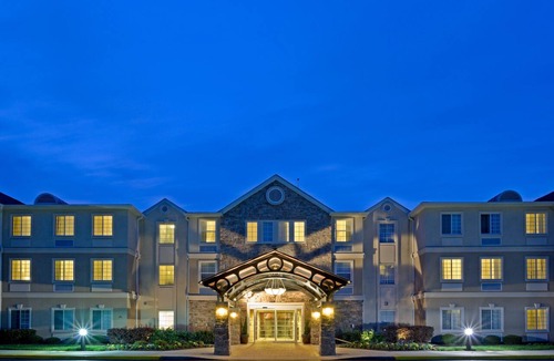 Mount Laurel Condo | Great Location + Drive to City Center Philadelphia | 24 Hour Business Center + Fitness Center
