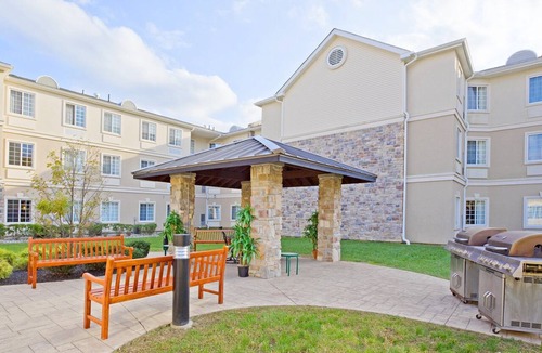 Mount Laurel Condo | Great Location + Drive to City Center Philadelphia | 24 Hour Business Center + Fitness Center