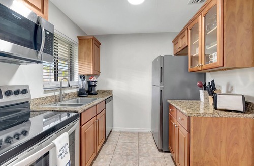 La Hacienda Apartment | GREAT LOCATION, EAST DELRAY, back yard, pets