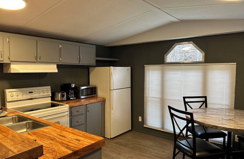 Williamson Cabin | Great location, extremely clean ,half mile from trail heads.