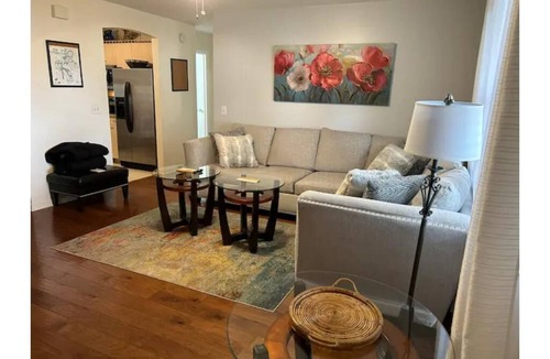 Del Mar House | Great Location!