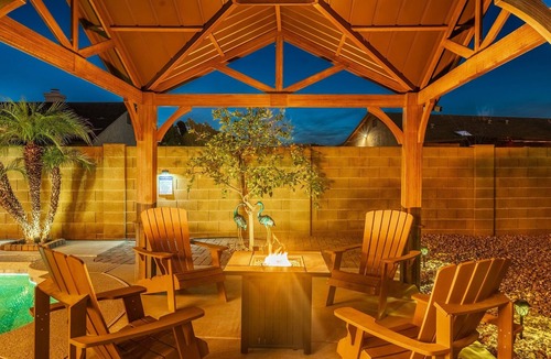 La Buena Vida House | Great Location! Walk to State Farm Stadium! Heated Pool & Spa!