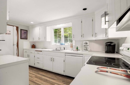 East Harwich House | Great location with Water Views!