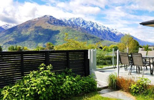 Lower Shotover House | Great Mountain View House