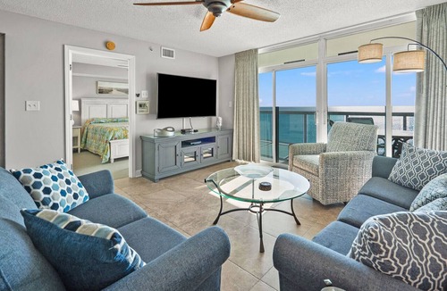 North Myrtle Beach Condo | Great oceanfront condo w/indoor & outdoor pools, lazy river, fitness center, kids' pool