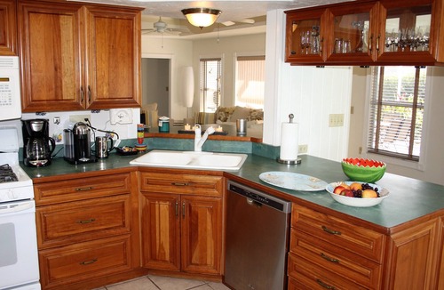 Venice Villa | Great pool home in prime location (Golden Beach) on Venice Island ,walk to beach