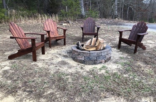 Spencer Cabin | Great rates for a 2B-2B cabin by Fall Creek Falls! Hot tub, fireplace and more!