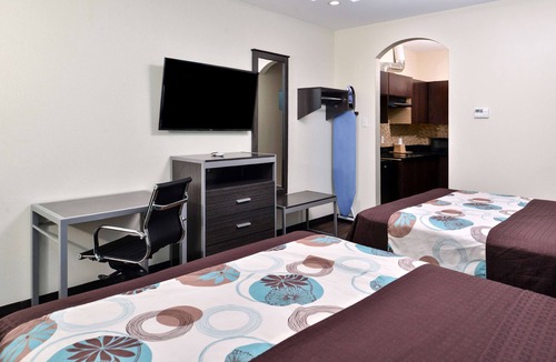 Spring Hotel | Great Relaxing Overnight Stay! 4 Relaxing Units, Near Jersey Meadow Golf Course!