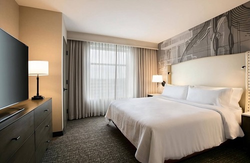 Berkeley Heights Hotel | Great Relaxing Overnight Stay! 2 Spacious Units, Indoor Pool, Free Breakfast!