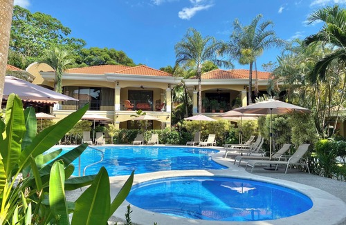 Jaco Condo | Great second floor condo with pool view- Best location in Jaco beach