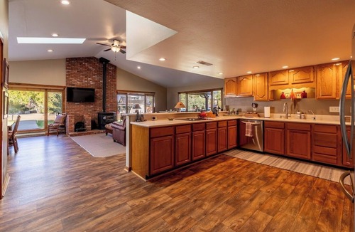 Shell House | Great Shell Wyoming Escape- Large Family Retreat at the Base of the Bighorn Mountains